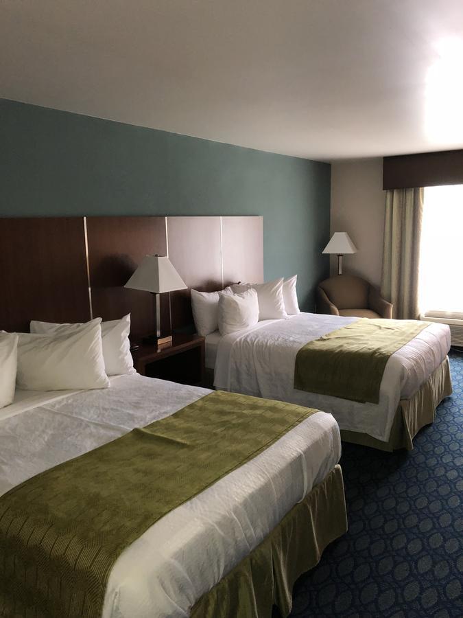 Countryview Inn & Suites Robinson 外观 照片