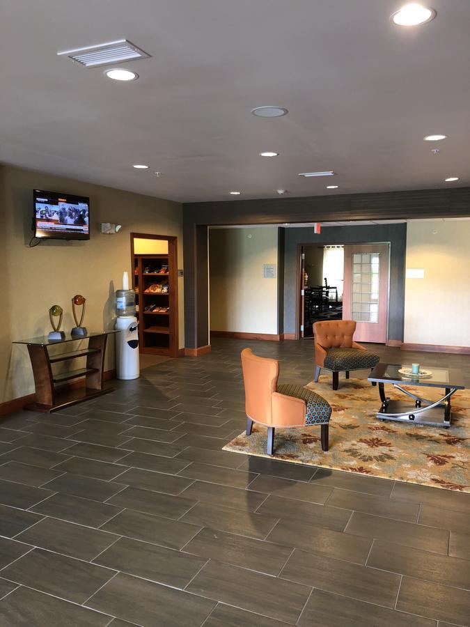 Countryview Inn & Suites Robinson 外观 照片