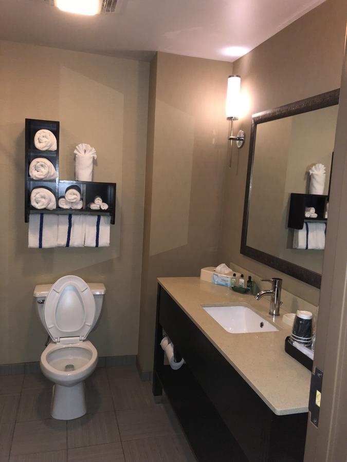 Countryview Inn & Suites Robinson 外观 照片