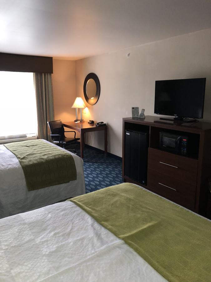 Countryview Inn & Suites Robinson 外观 照片