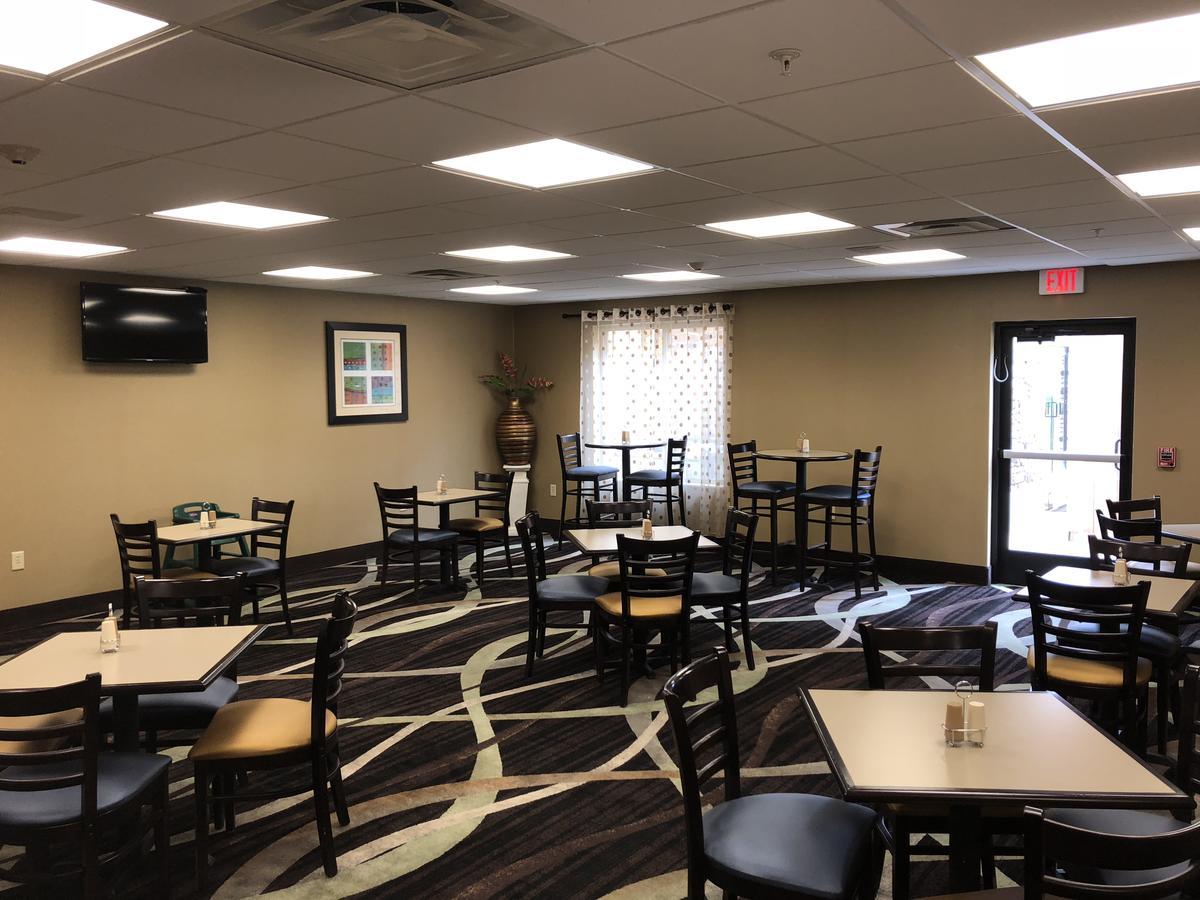Countryview Inn & Suites Robinson 外观 照片