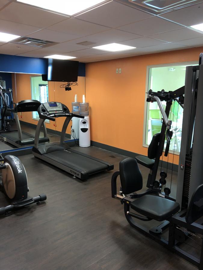 Countryview Inn & Suites Robinson 外观 照片