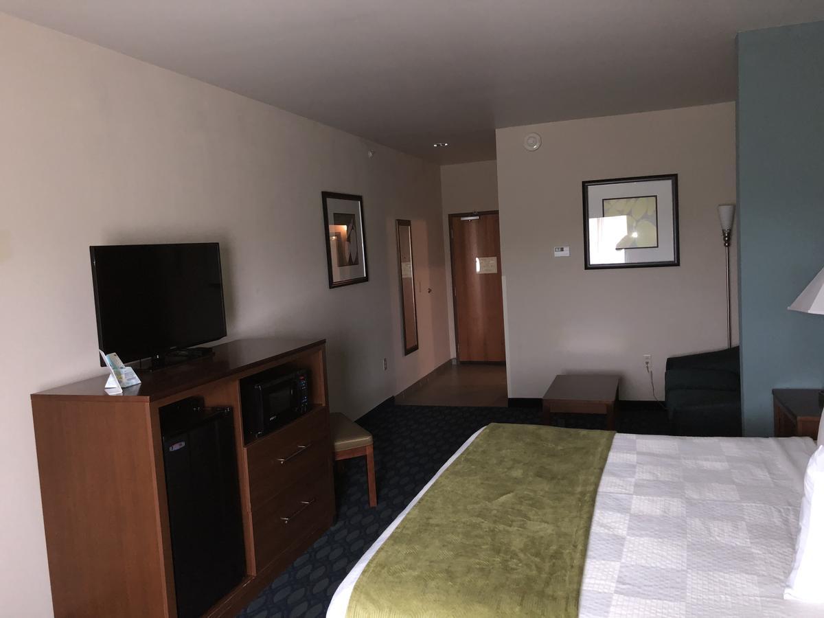 Countryview Inn & Suites Robinson 外观 照片