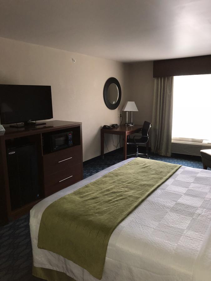 Countryview Inn & Suites Robinson 外观 照片
