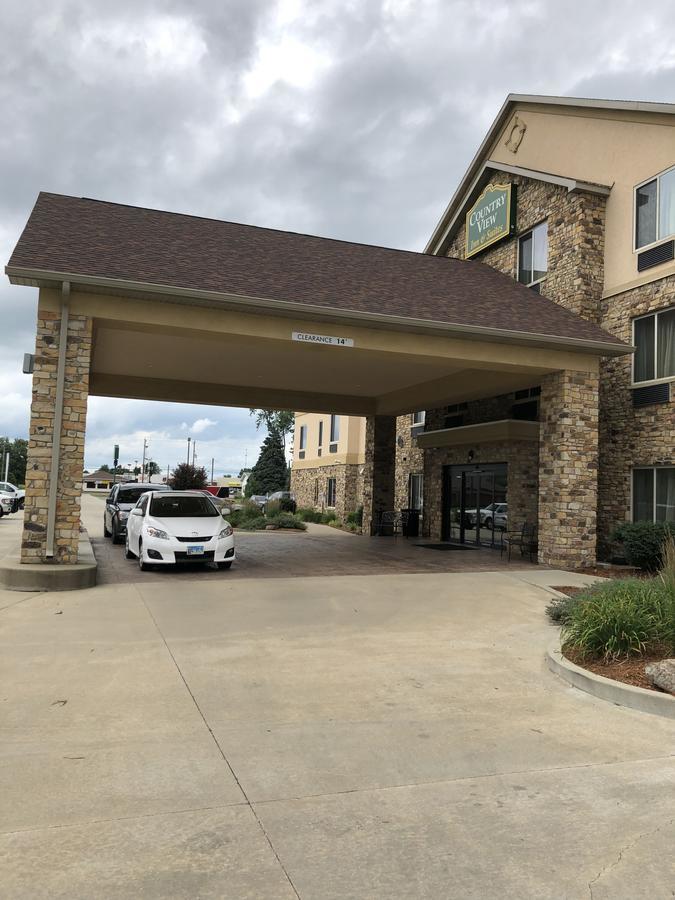 Countryview Inn & Suites Robinson 外观 照片